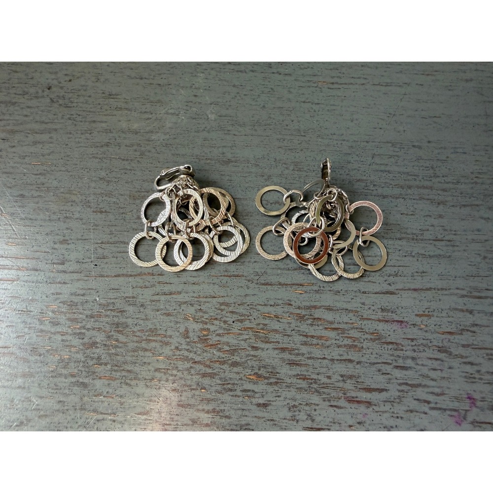 Vintage Silver Tone Textured Interlocking Circle Cluster Clip On Earrings